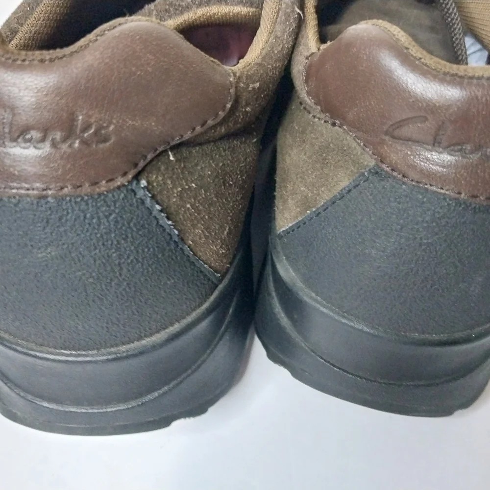 Clarks elegant dark